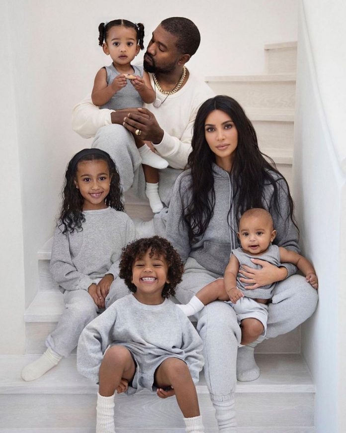 Kim-Kardashian-and family