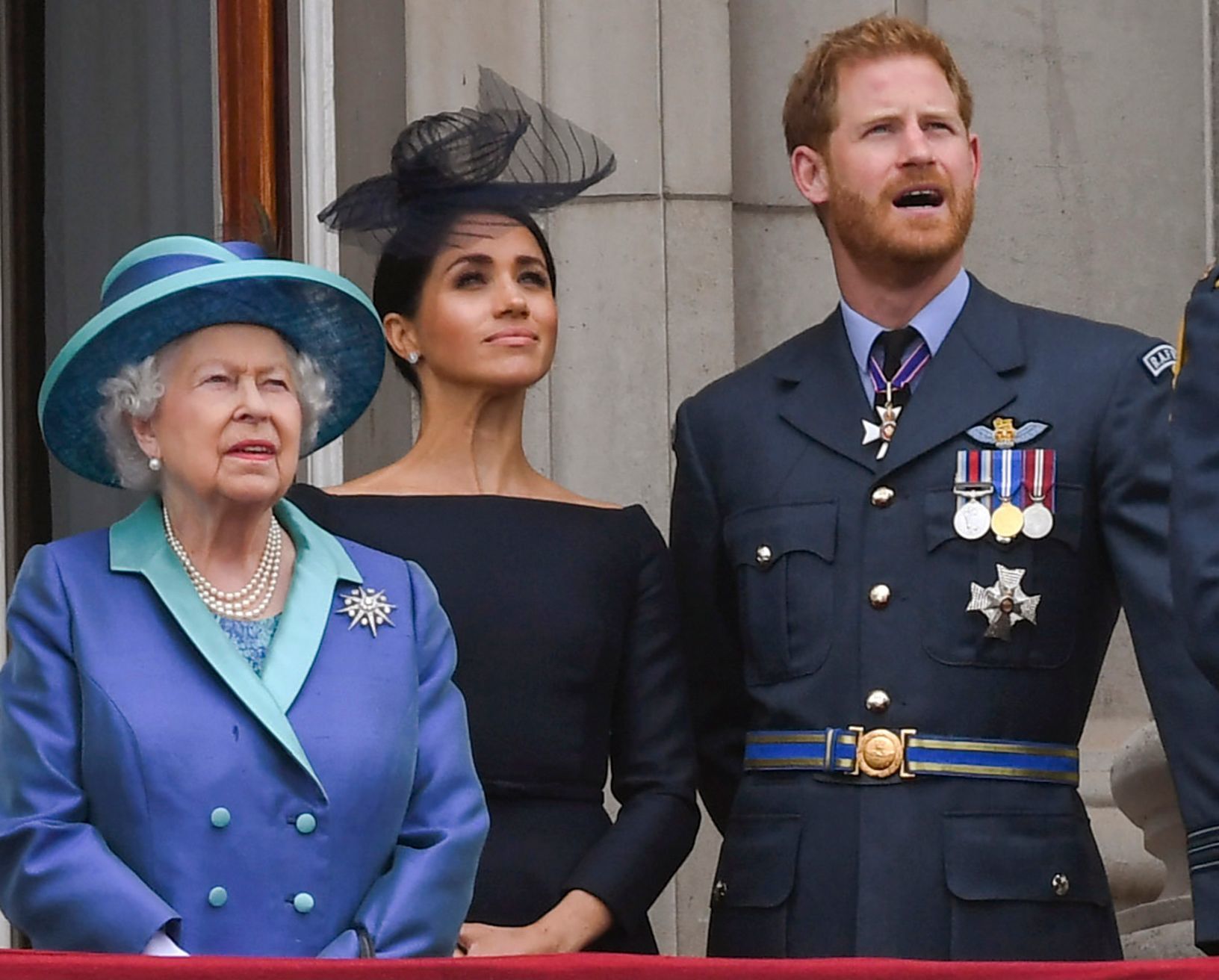 Prince-harry-and-Meghan-with-Queen